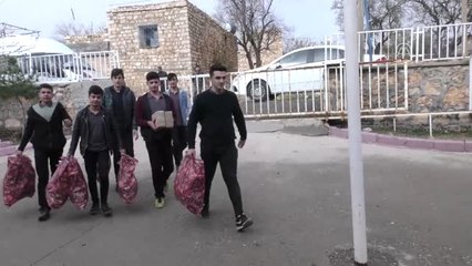 Öğretmen ve Öğrenciler "Minik Elleri" Isıttı