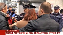 Report TV - Tensionohet përsërsi situata mes banorëve dhe policisë në Laprakë, prishet banesa