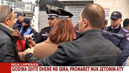 Report TV - Tensionohet përsërsi situata mes banorëve dhe policisë në Laprakë, prishet banesa