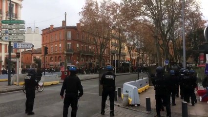 Gilets jaunes - Manifestation des lycéens : Un lycée incendié près de Toulouse, un élève gravement blessé au visage