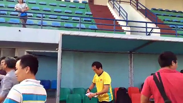 Xem Lại | Buổi tập đầu tiên của ĐT Việt Nam cho trận bán kết lượt về