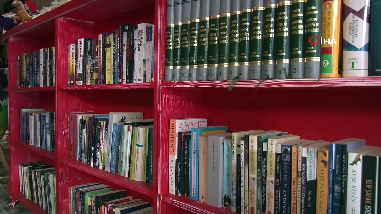 Kitap okumayı sevdiren mekan 'Kitap Kafe'