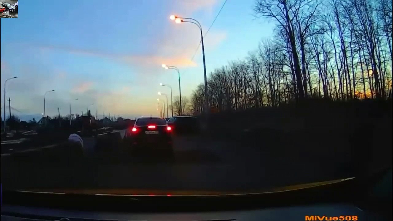 WHEN LAND ROVER DRIVERS THINK THEY OWN THE ROAD, LAND ROVER CRASH AND FAIL 2018(1)