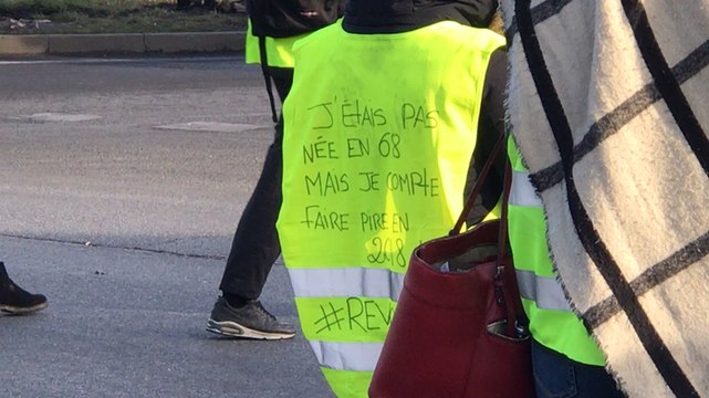 Le rond-point du Grand Port repris en douceur par les gendarmes