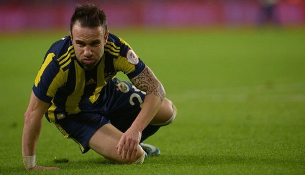 Fenerbahçe'nin Fransız Oyuncusu Mathieu Valbuena, 2 Hafta Sahalardan Uzak Kalacak