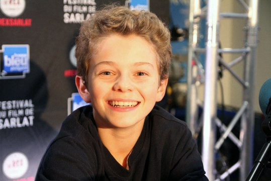 Maleaume Paquin aux côtés de Daniel Auteuil pour le film Rémi sans famille