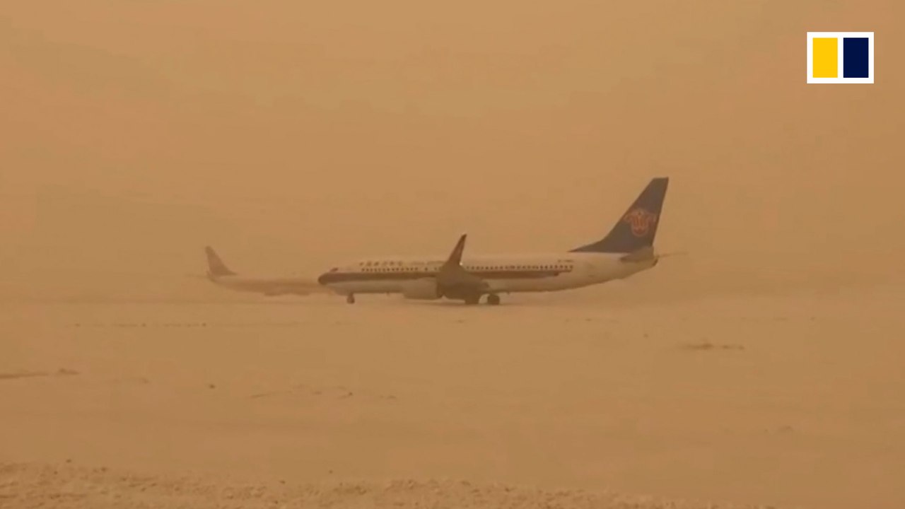 ‘Yellow snow’ falls in northwest China