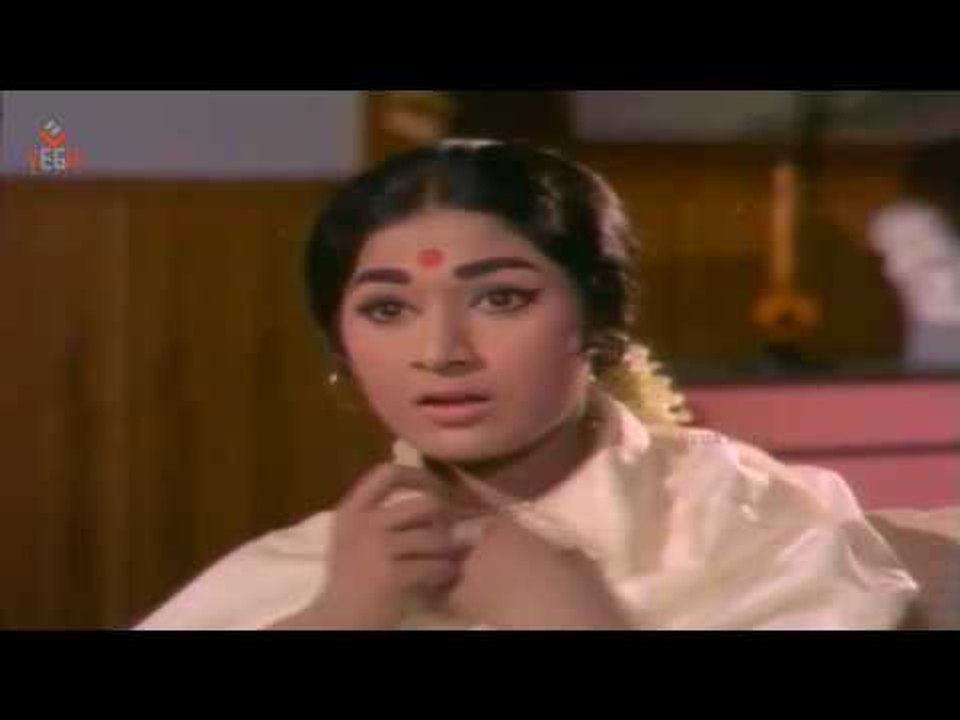 Party Item Song : Vani Sree : Irulum Oliyum Tamil Movie