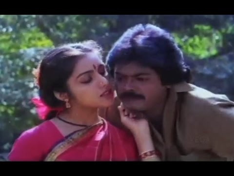 Revathi & Murali Tamil Movie Video Song Ingey Maanamulla Ponnu - video ...