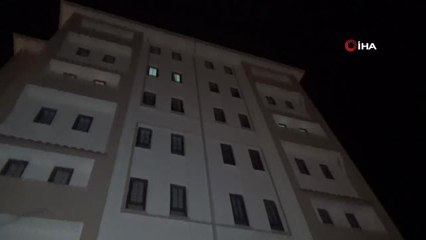 Karaman'da 7 Katlı Binanın 5'nci Katından Düşen Şahıs Yaralandı