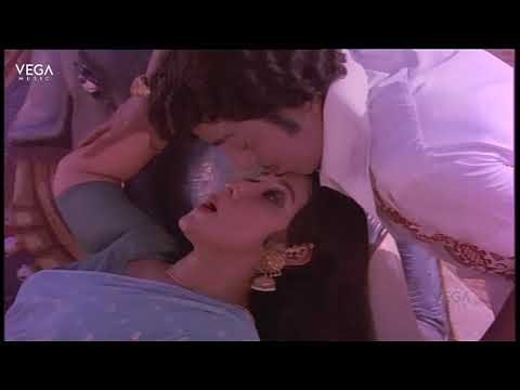 Love Song Neer Thoda || S. S. Rajendran & Latha || Erattai Manithan Tamil Movie