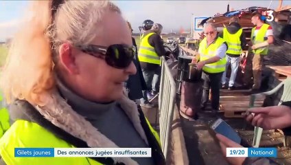 Les annonces d'Édouard Philippe peinent à convaincre les  "gilets jaunes"