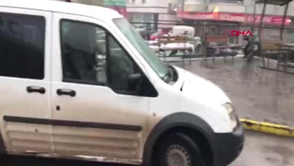 Gaziantep Çaldıkları Otomobilleri Parçalarken Yakalandılar
