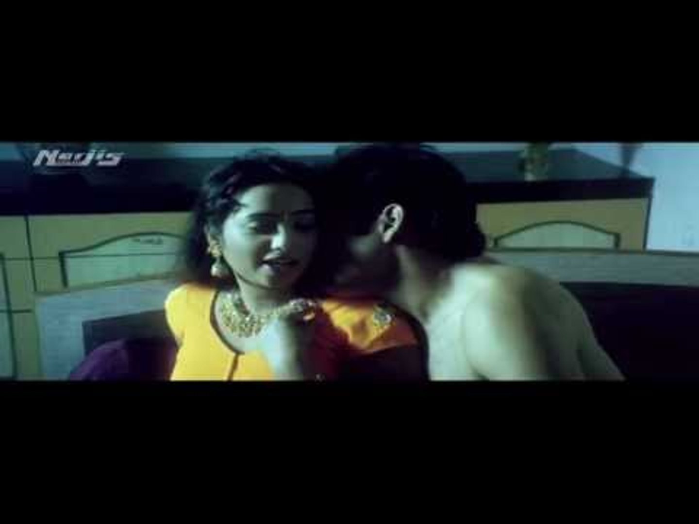 Chadti Jawaniya Hamri Balamua -Galva Tohar Tamatar Ho Goriya - video  Dailymotion