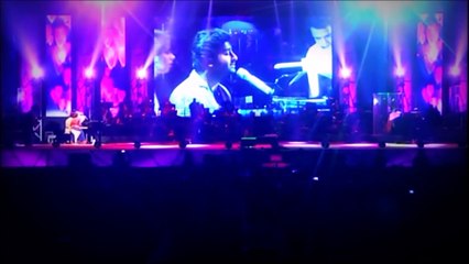 Arijit Singh singing old songs and playing piano | Awesome | Best thing to watch on internet |