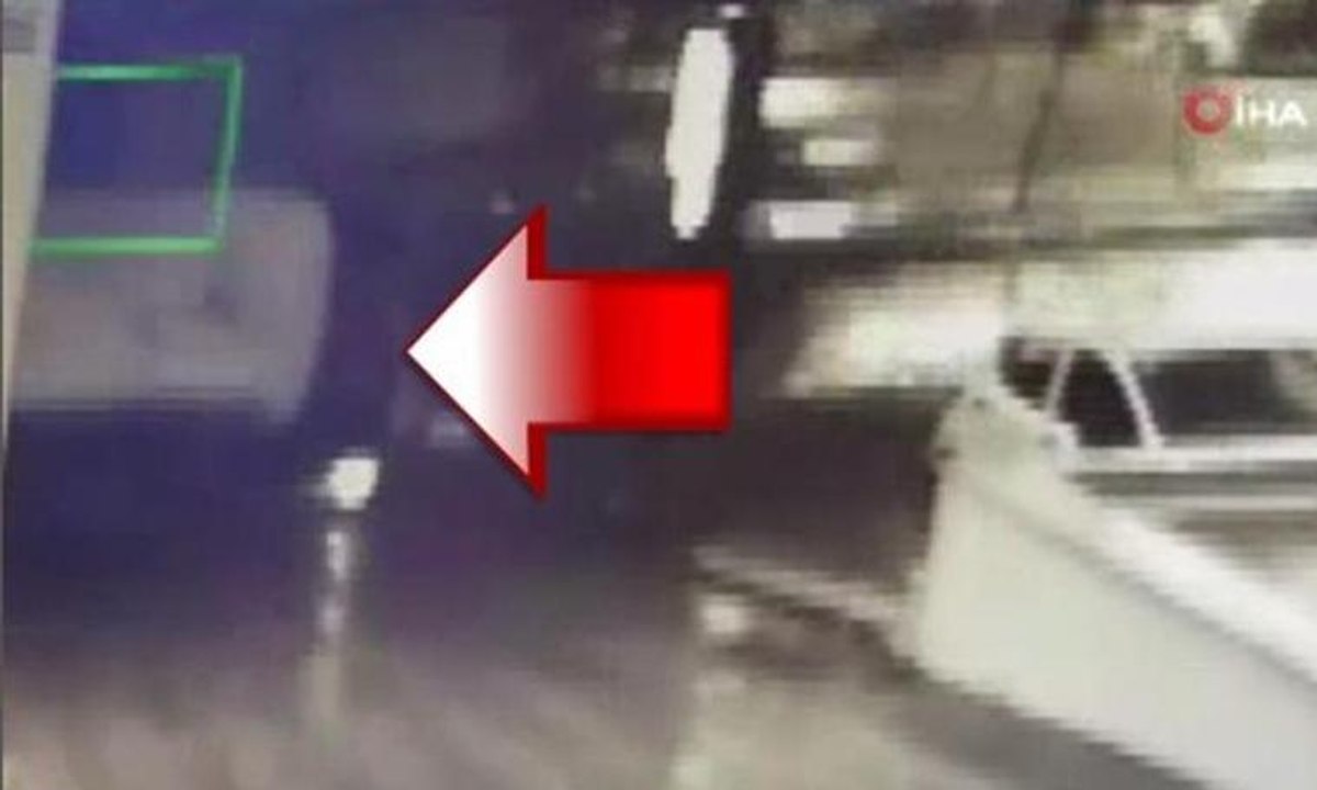 Servis minibüsü kazası kamerada