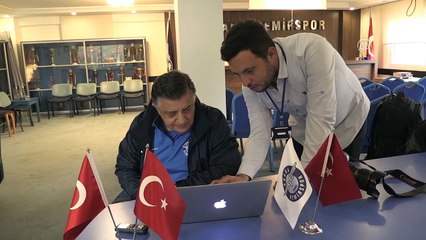 Yılmaz Vural AA'nın Yılın Fotoğrafları oylamasına katıldı - ADANA