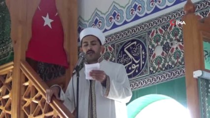 Sosyal İmam...camide İmam, Sahada Futbolcu