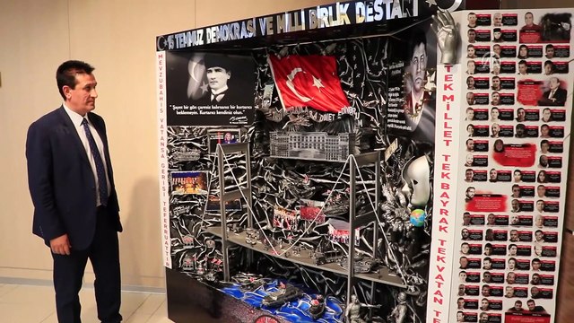 15 Temmuz darbe girişimini panolara yansıtıyor - SAMSUN