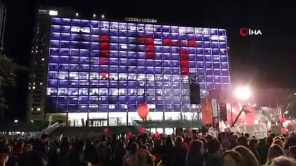 - İsrail'de Yaklaşık 20 Bin Kişi, Kadına Şiddeti Protesto Etti