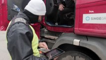 Bursa Trafik Şube Müdürlüğü ekipleri kış lastiği uygulamasında göz açtırmıyor