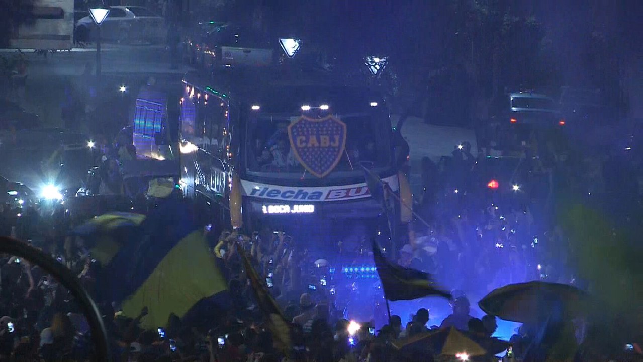 Boca Juniors se despide de los hinchas antes de viajar a Madrid