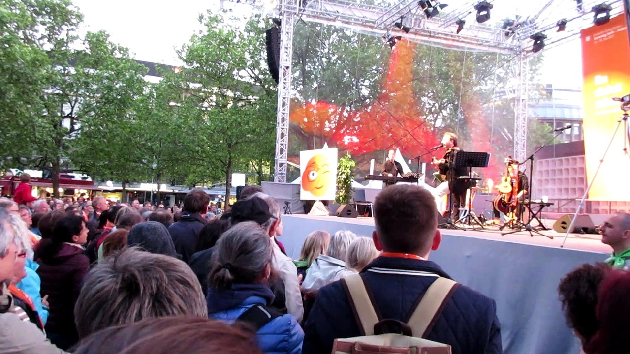 Clemens Bittlinger Aufstehn aufeinander zugehn Berlin 25.5.2017