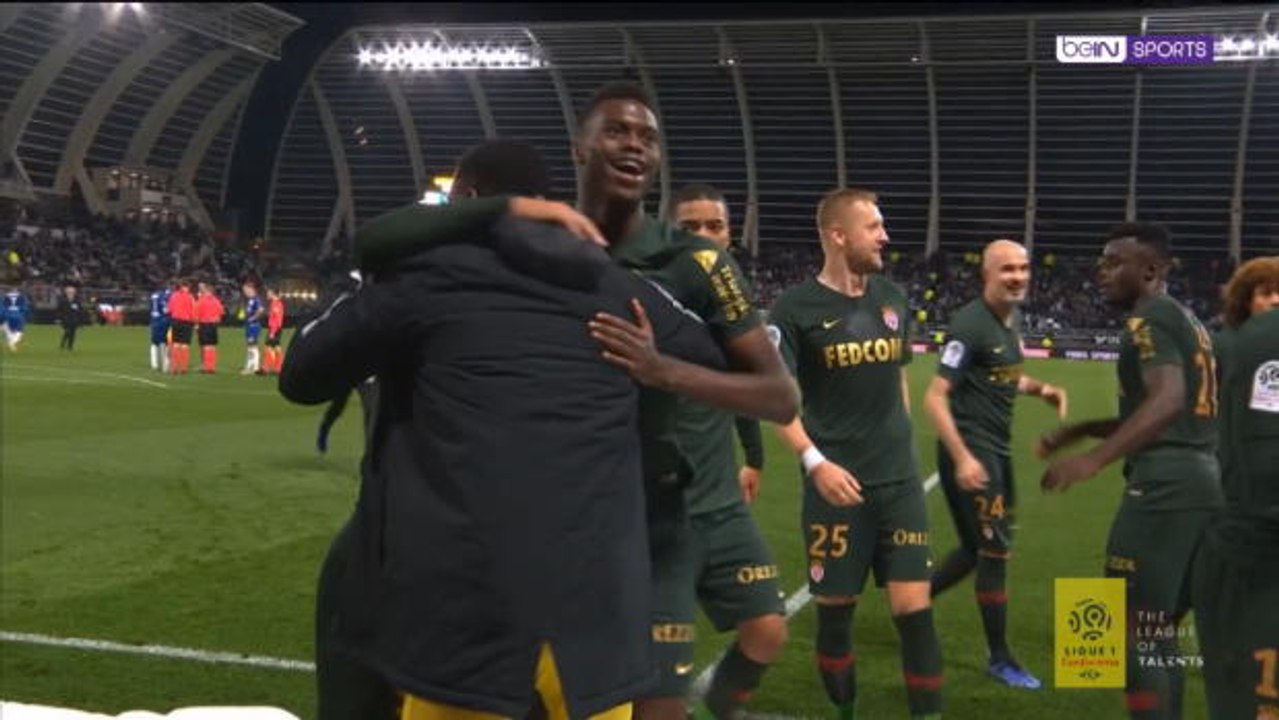 لقطة: الدوري الفرنسي: احتفالات عارمة للاعبي موناكو عقب فوزهم في معقل أميان