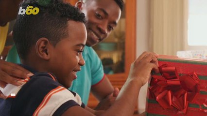 How to Give Gifts People Actually Want This Holiday Season