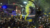 Hinchas de Boca despiden a jugadores antes de final ante River