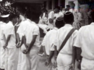 Demo Pemuda Indonesia Membakar Patung PM Malaysia Tengku Abdul Rahman 27 Oktober 1964