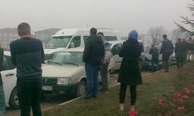 6 araç köprü üzerinde birbirine girdi