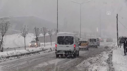 Hakkari'de Kar Yağışı