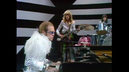 Elton John - Step Into Christmas