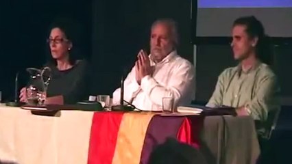 Julio Anguita animó a votar a la extrema derecha