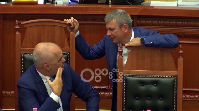 Ora News - Vetingu në politikë, Komisioni i Venecias: Drafti i propozuar nuk është i qartë