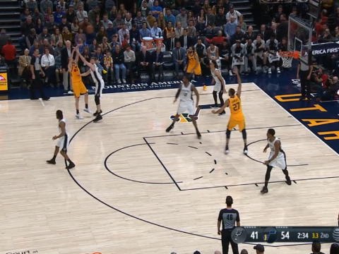 لقطة: ان بي آي: غوبرت يدكّ سلة سبيرز برميات ساحقة مؤكّدًا فوز جاز