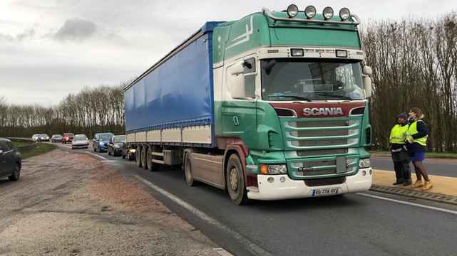 Gilets jaunes à Falaise. « On a mal aux oreilles à force d’entendre les klaxons d’encouragement »