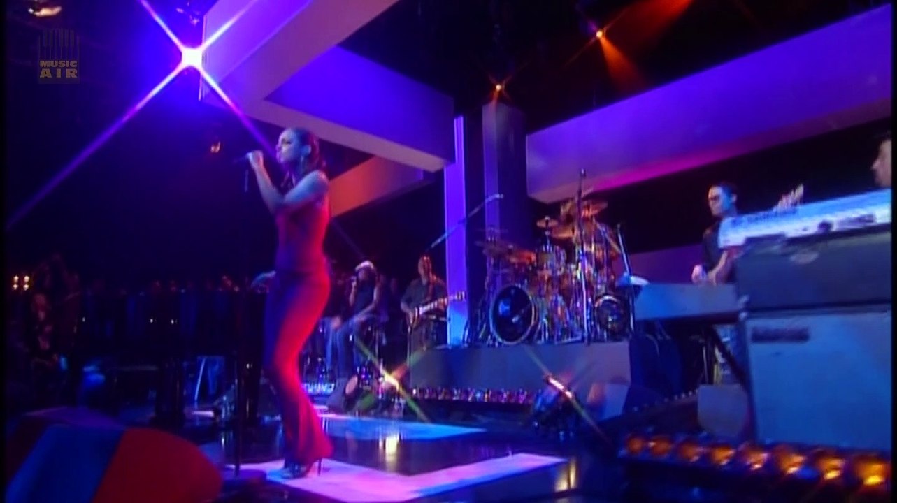 Alicia Keys - You Don't Know My Name (Later... with Jools Holland S23E02 - Music Air HD - 30Nov2018) 1440x1080i H264+AAC-GnuHD
