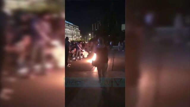 Tirana “shpërthen” ndaj Athinës: Stop ekstremizmit e urrejtjes - News, Lajme - Vizion Plus