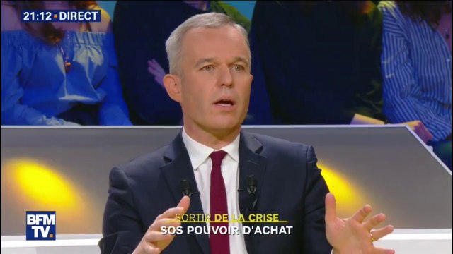 Les 15 ou 20 centimes de plus en octobre sur les carburants, ils ne venaient pas de la taxe mais des marchés mondiaux , explique François de Rugy