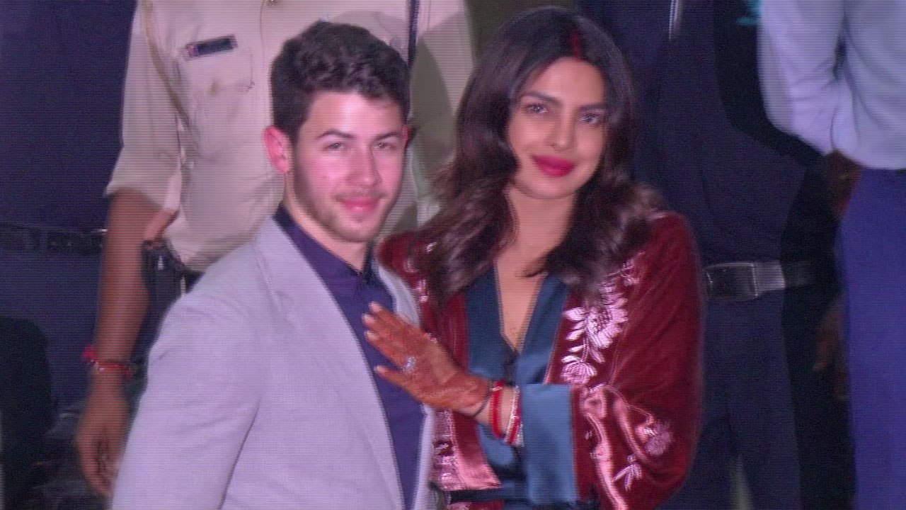 Priyanka Chopra & Nick Jonas reach at Mumbai Airport after Delhi Reception; Must Watch| Boldsky