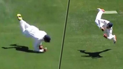 India VS Australia 1st Test: Usman Khawaja takes Superman Catch of  Virat Kohli| वनइंडिया हिंदी