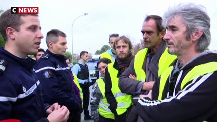Les gilets jaunes ne sont toujours pas prêts à se rallier aux syndicats