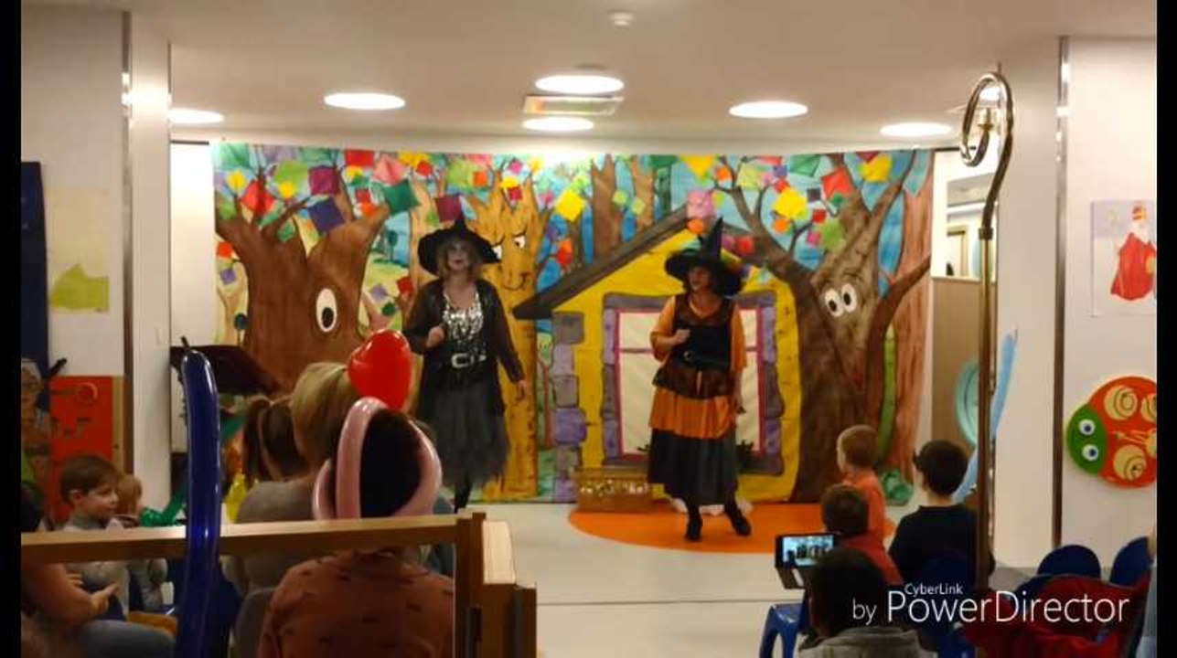 Le spectacle de la troupe Z-Mômes pour les enfants du CHwapi de Tournai