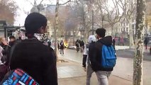 Place Jean-Jaurès à Saint-Etienne, affrontement entre lycéens et forces de l'ordre
