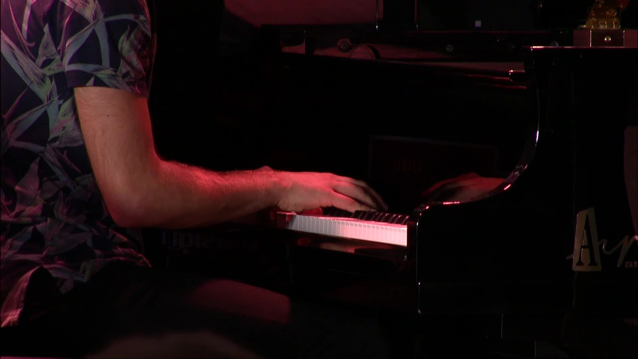 Jeremy Lirola : Border 2 (Jeremy Lirola / Denis Guivarc'h / Maxime Sanchez / Nicolas Larmignat)