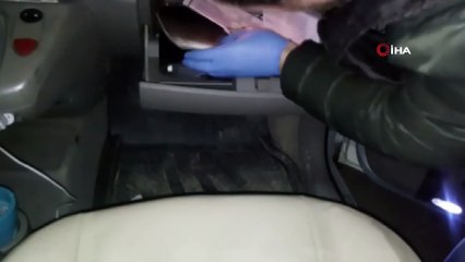 Zehir tacirleri tarihi eserlerle yakalandı