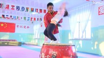 Crianças de borracha! Crianças ginastas chinesas treinam duro