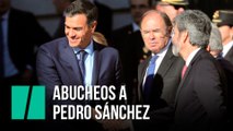 Abucheos a Pedro Sanchez a su llegada al Congreso de los Diputados